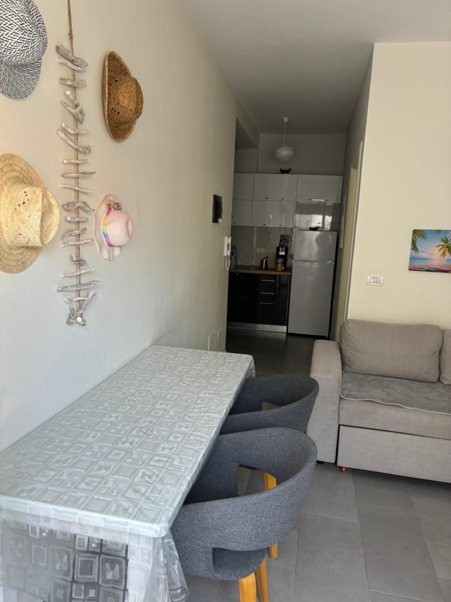 Apartament Kris In Durres Plazh エクステリア 写真